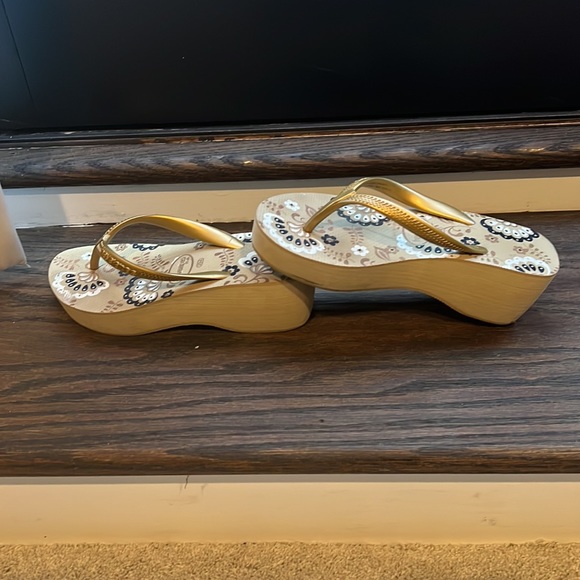 Havanas flip flop.  Size 6. Gently used - Picture 2 of 5